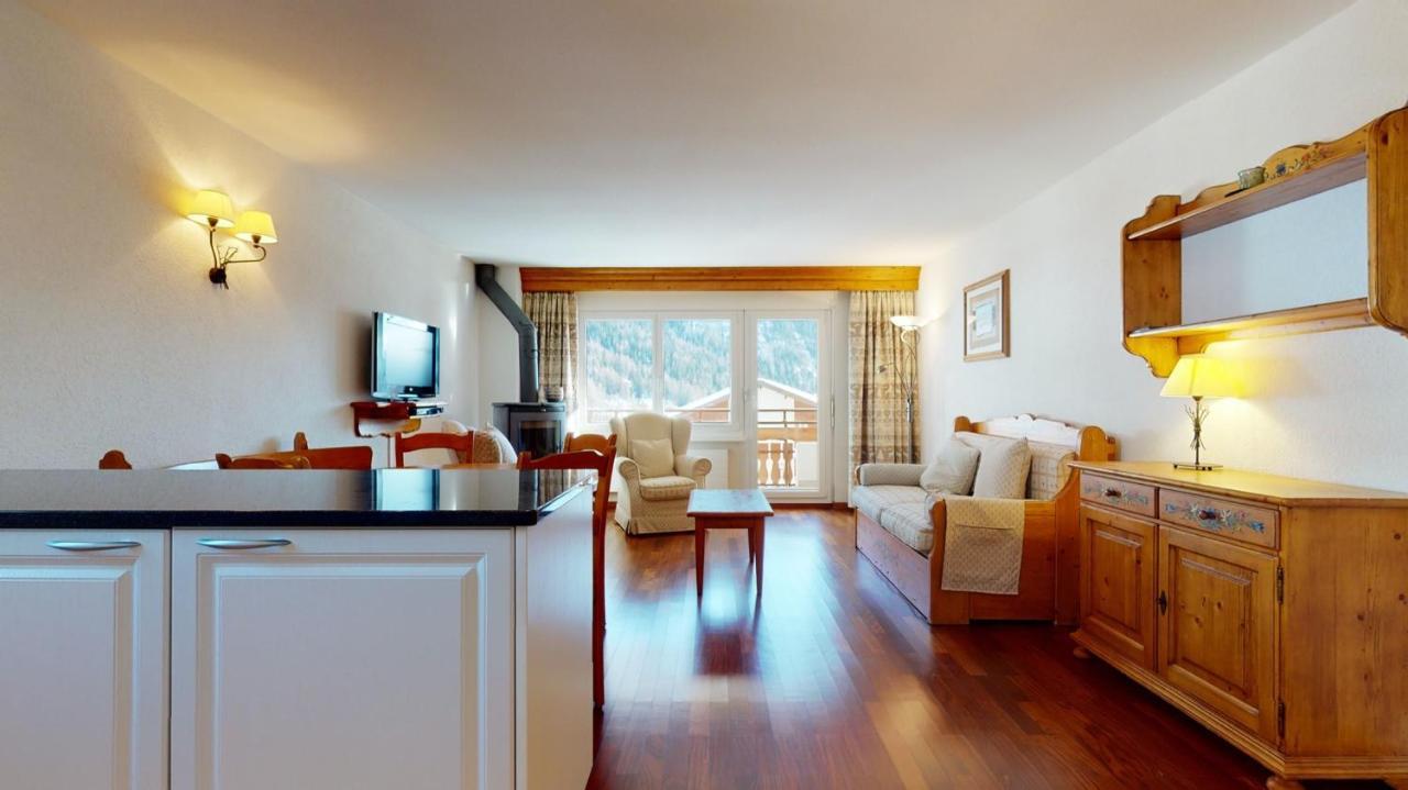 Gonenstein Residence in Leukerbad, entire apartment/studio with balcony Buitenkant foto